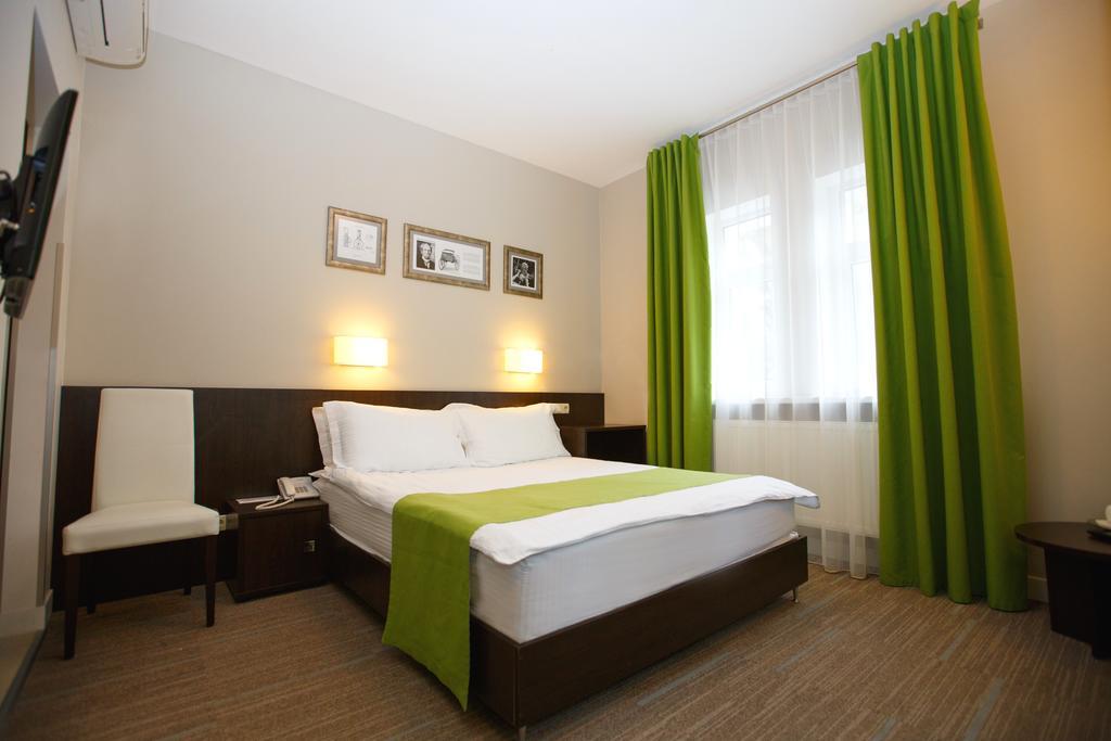 Schiller Hotel Kamianske Room photo