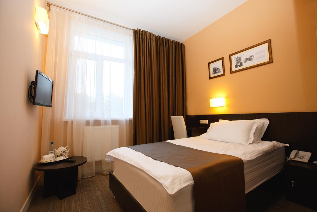 Schiller Hotel Kamianske Room photo
